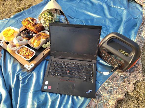 système d'alimentation portatif de 1000W rv pour le stockage de l'énergie de ménage 2