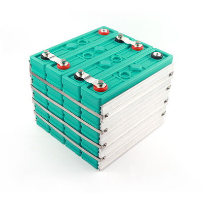 Bon prix cellule de batterie de phosphate de fer de lithium de 12.8v 200ah 3.2v en ligne